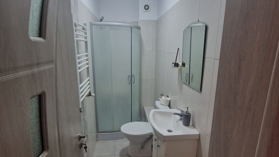 Studio de inchiriat - Poză 3