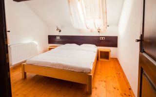 Investitie Valiug lacul Gozna Casa utilata 5 camere parau padure - Poză 16