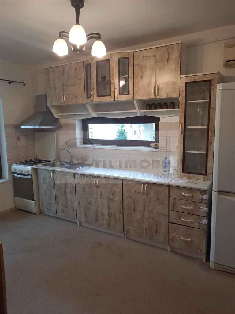 Apartament 2 camere Cug- 350 EURO - Poză 1