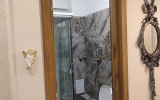 Garsoniera vând sau schimb cu spatiu comercial sau variante - Poză 1