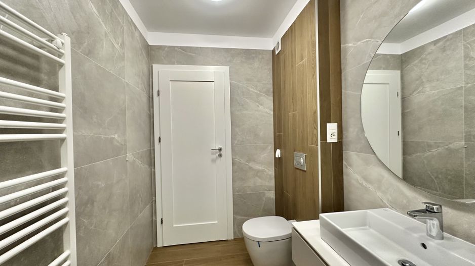 Apartament cu 3 camere decomandat de inchiriat, Urban Plaza - Poză 9