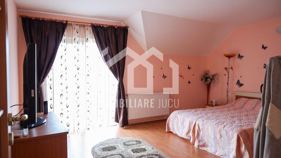 Casa la cheie, 7 camere, 256mp, teren 1700mp+livada 1100mp, Gadalin - Poză 3