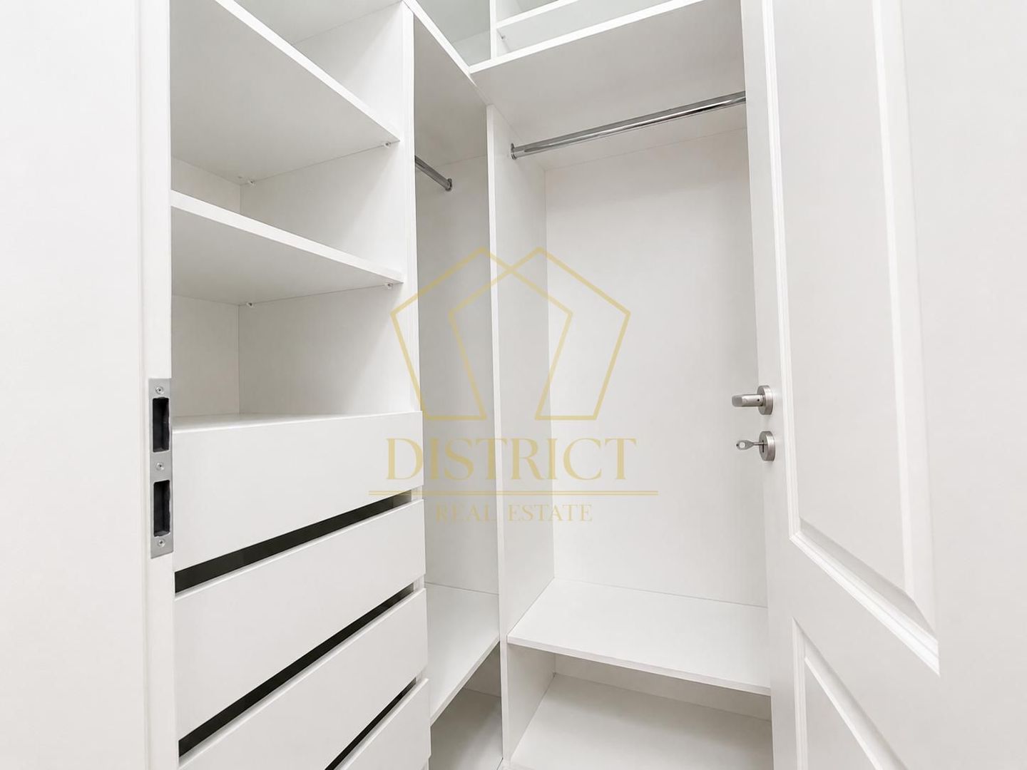 Apartament superb cu 2 camere | Giroc - Poză 9