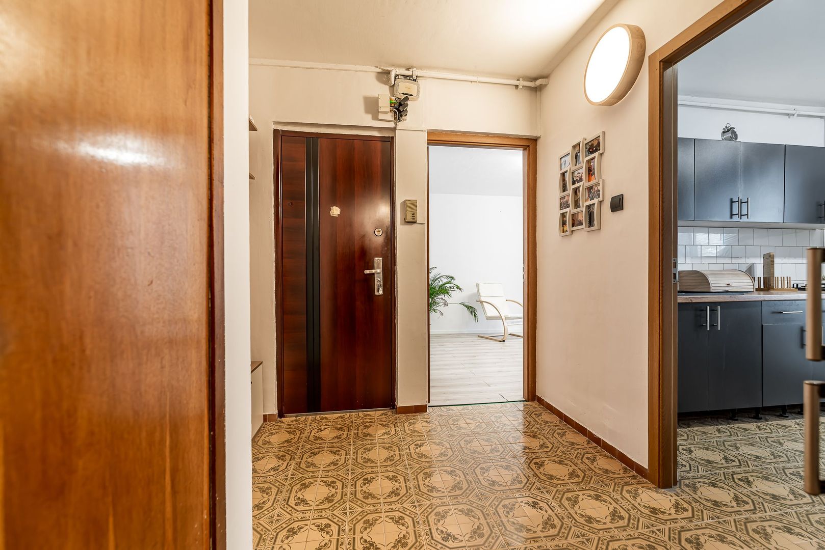 Apartament 2 camere decomandat - Etaj 2 - zona UTA - COMISION 0 - Poză 4