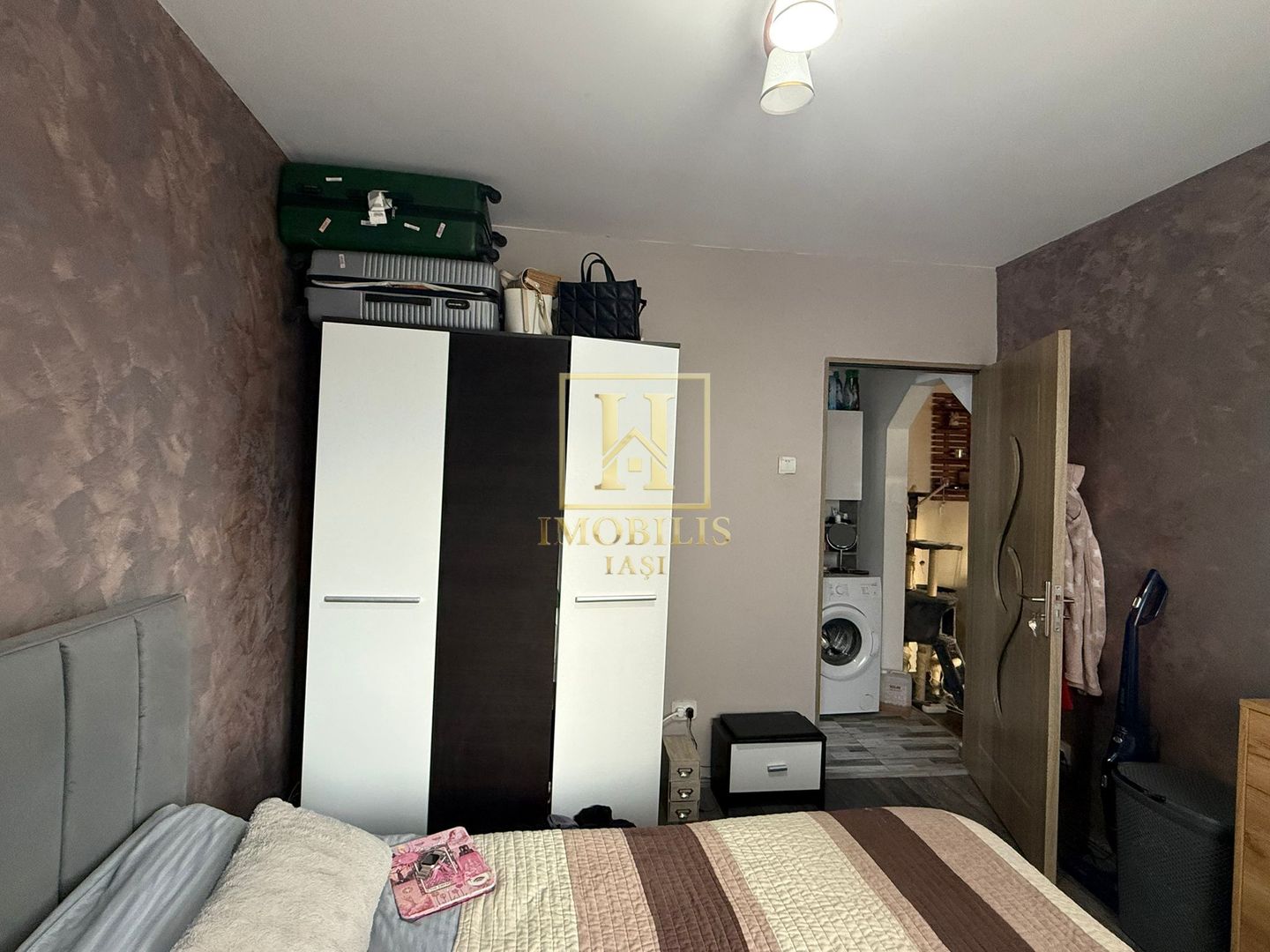 Apartament renovat 2 camere 41 mp Alexandru cel Bun 89900 euro - Poză 3