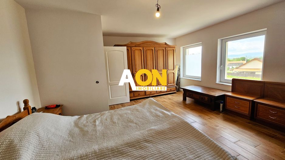 Casa noua, 6 camere, 2763 mp teren, comuna Vintu de Jos - Poză 20