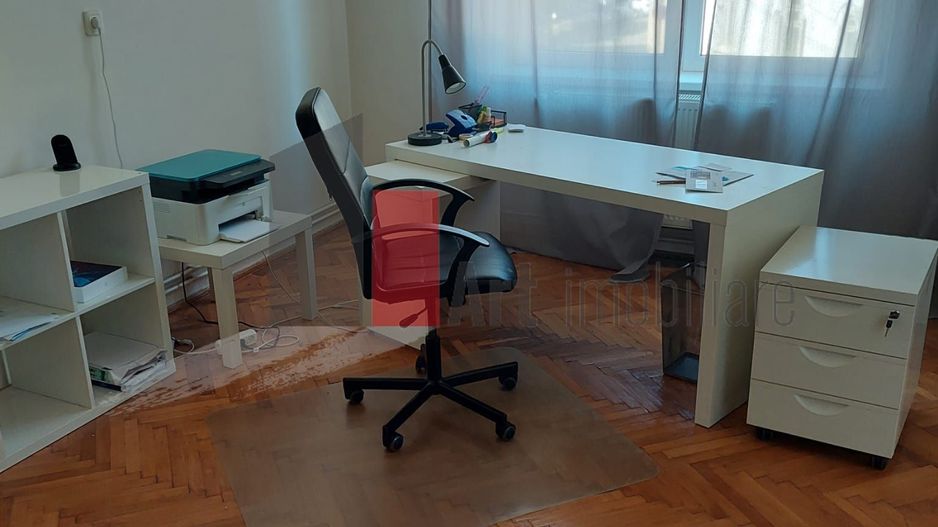 Apartamentul "MONARKI", et. 1 in vila, singur pe etaj, superb - Poză 4