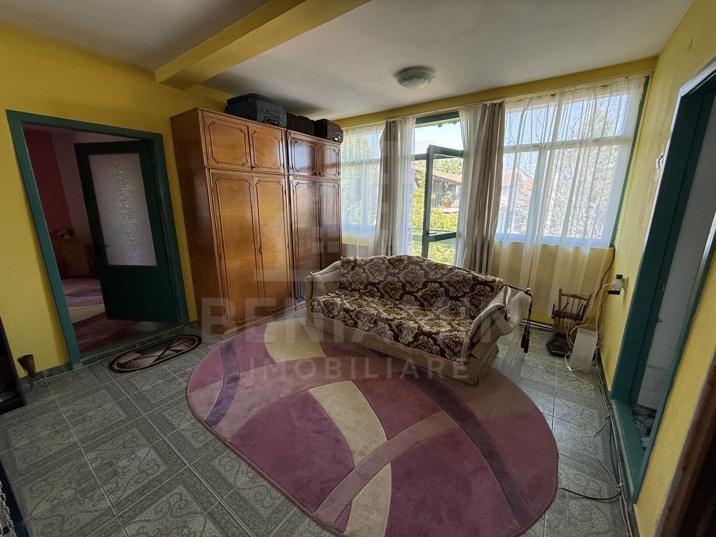 Casa Spatioasa D+P+1+M – 615mp - Teren 1000mp - Rovine - Poză 8