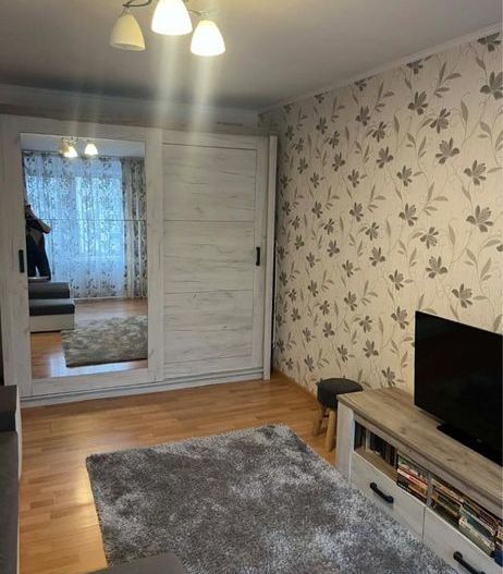Apartament cu 3 camere Crângași - Poză 1