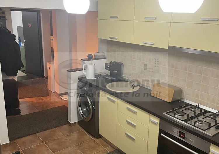 Vand apartament 3 camere decomandat - 64 mp - Gradinari - 92.000 euro! - Poză 6