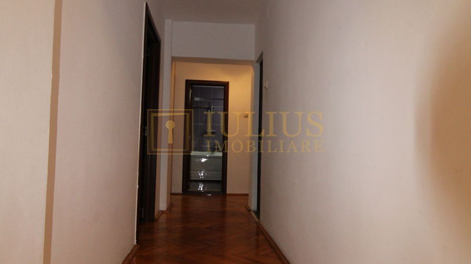 Complex, 4 camere, centrală proprie, aer condiționat - Poză 16