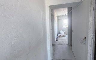 APARTAMENT SPATIOS CU VEDERE PE 2 PARTI - Poză 9