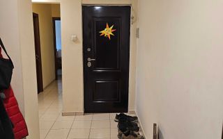 De vanzare apartament 4 camere/ zona Tractorul - Poză 2