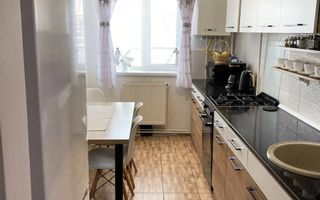Apartament 3 camere Decomandate-Florilor-Etaj 3-Suprafata 74mp-Liber - Poză 5
