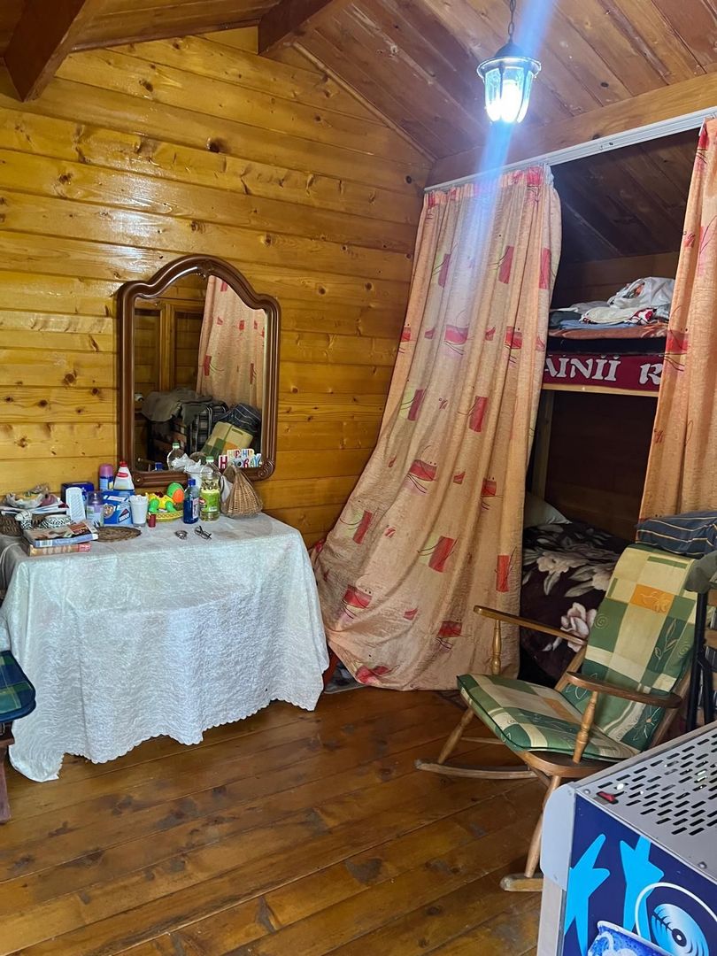 Spre vanzare cabana+ teren intravilan 1050mp-zona Pausesti Maglasi - Poză 13