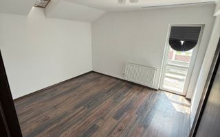​Vilă superbă de închiriat în Corbeanca (Sat Stratu) – Curte generoasă - Poză 11