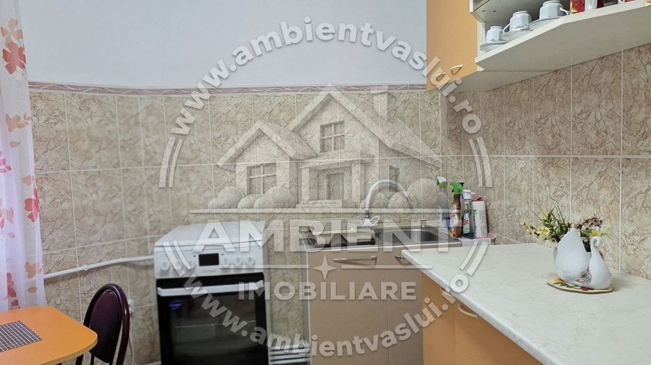 Apartament cu 2 camere, mobilat și utilat, cu GARAJ, VASLUI - zona AUROCOR GARĂ; - Poză 7