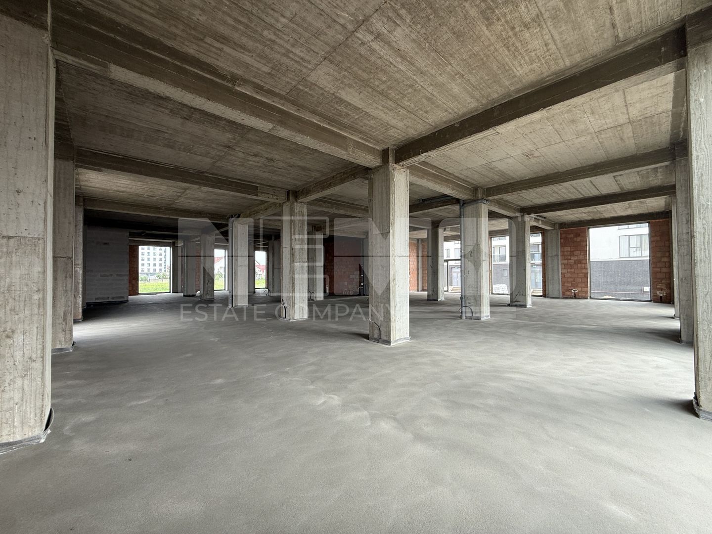 Spatiu comercial nou 550 mp Radauti 550.000 Euro - Poză 6