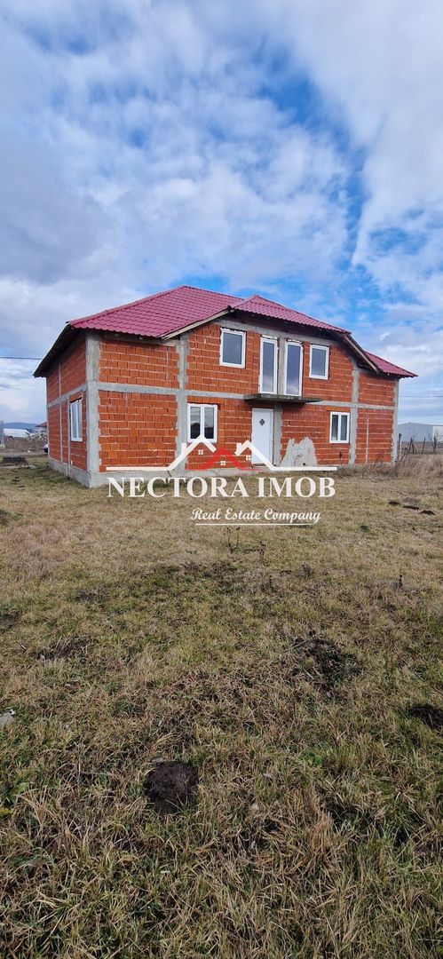 NECTORA IMOB-Casa Osorhei E60 Parter + Etaj, 4 camere, 2 bai, 280 mp - Poză 2