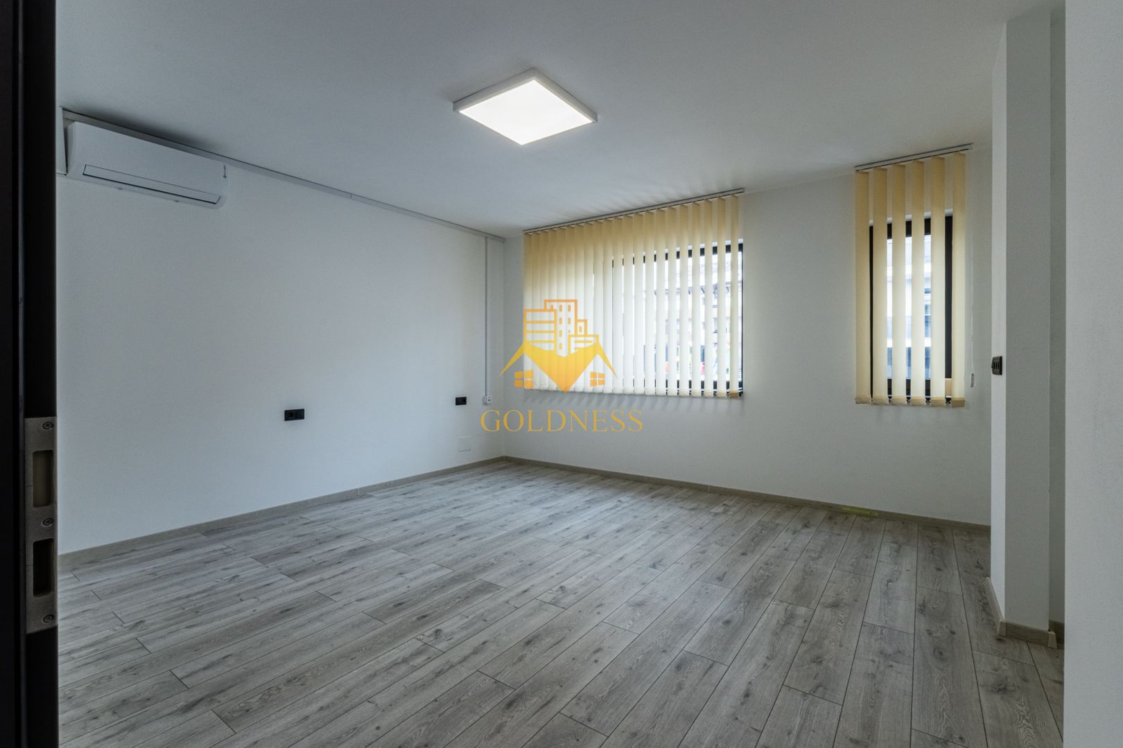 Duplex 170 mp, 6 camere, 4 bai, terasa 35mp, Europa Zona Eugen Ionesco - Poză 13
