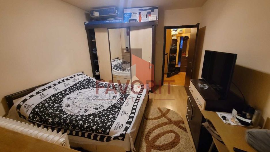 Etaj intermediar. Disponibil imediat . Zona excelenta - Poză 2