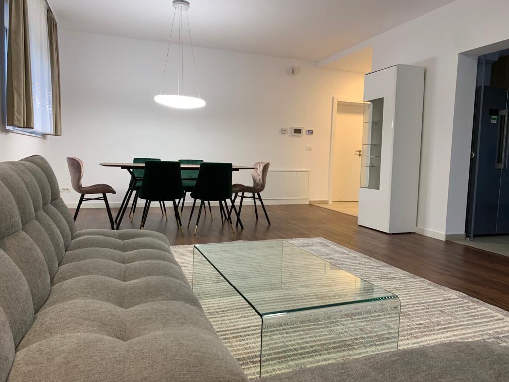 Apartament in vila cu curte  Dumbravita - Poză 1