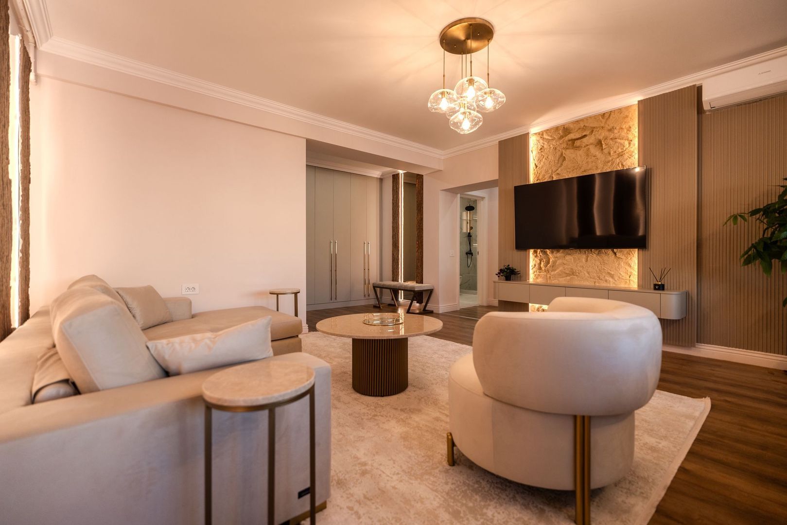 Apartament 2 camere | Mobilat și utilat | - Poză 1