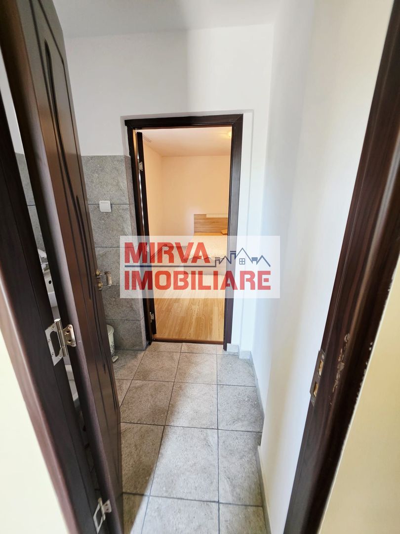 🏡 Casă renovată cu 6 camere, teren 557 mp – Berceni, Prahova - Poză 50
