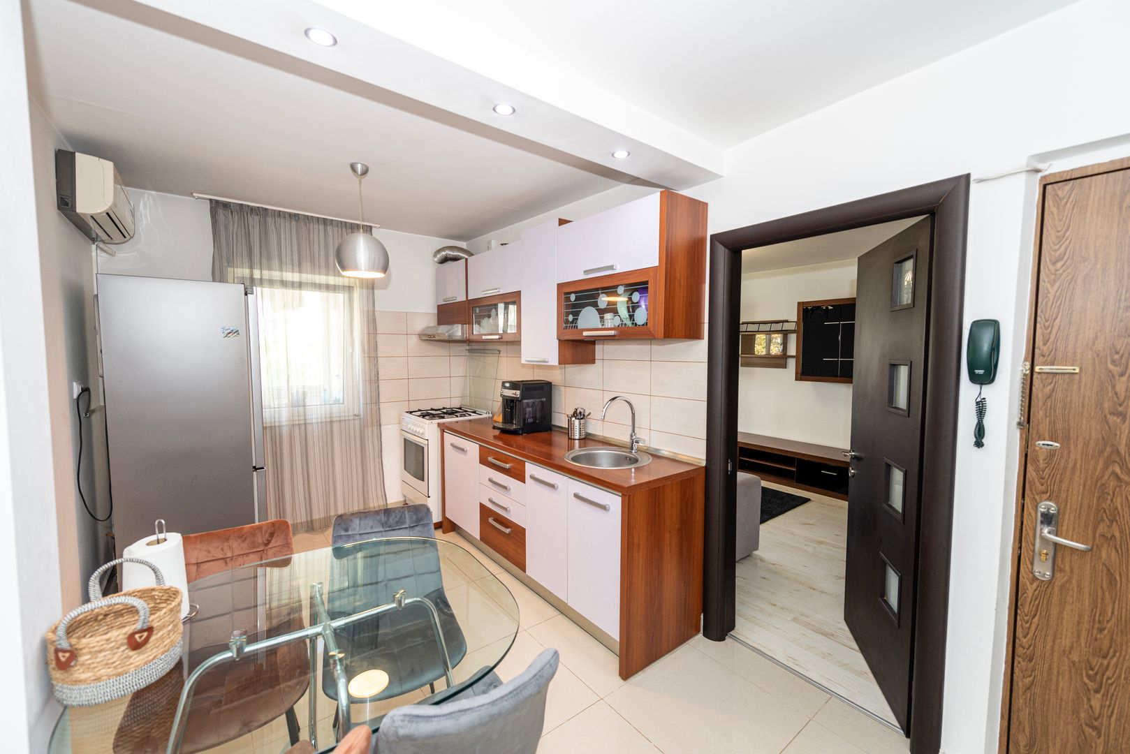 Apartament 2 camere de inchiriat, Crangasi, 3 minute pana la metrou - Poză 1