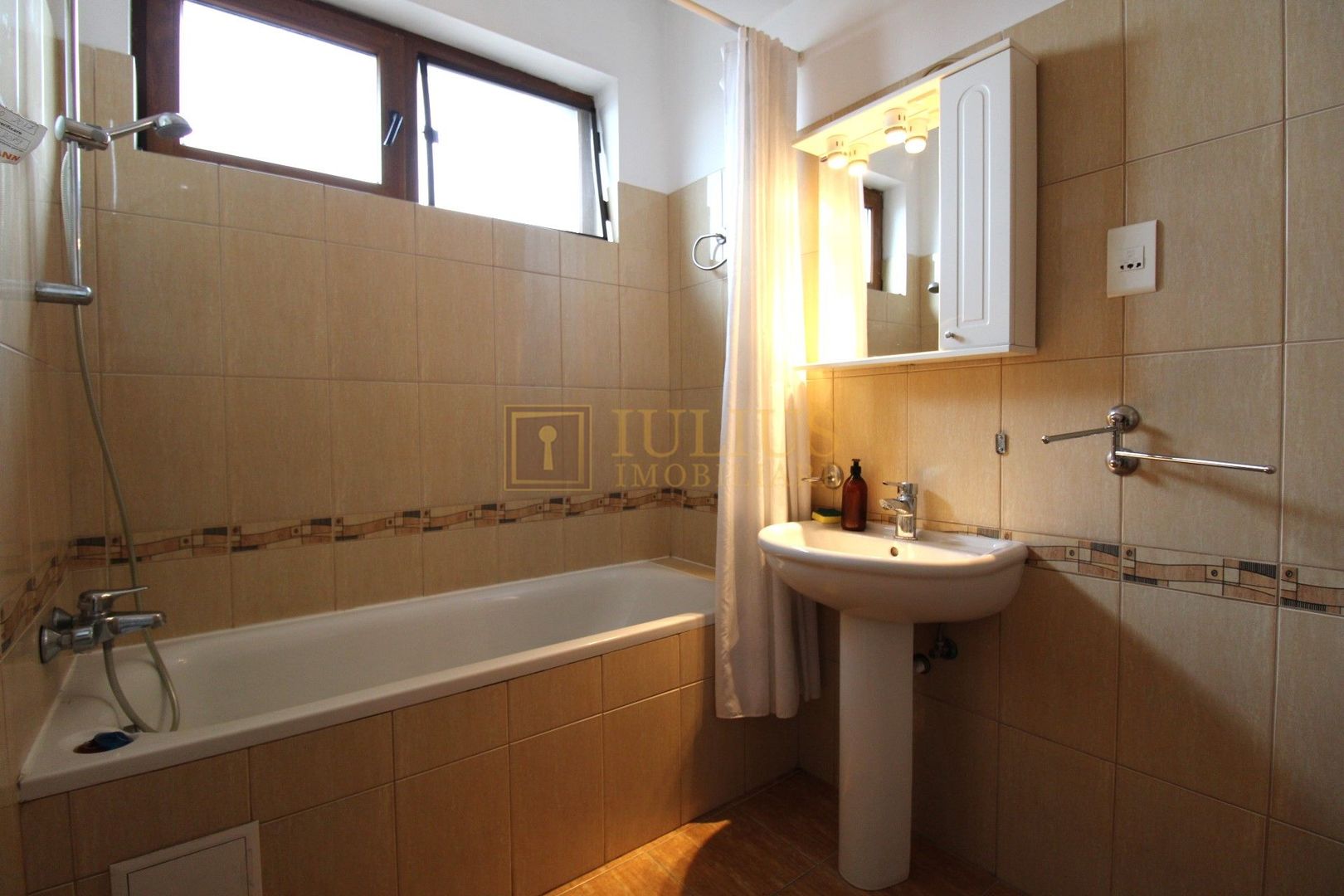 Complex Studentesc, centrala proprie; loc parcare inclus. - Poză 14