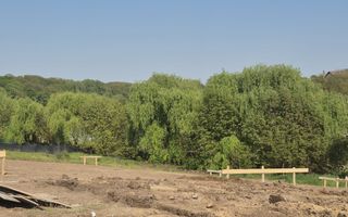 TEREN CU DESCHIDERE LA LAC / LA DOAR 100 M DE PADURE / UTILITATI - Poză 2