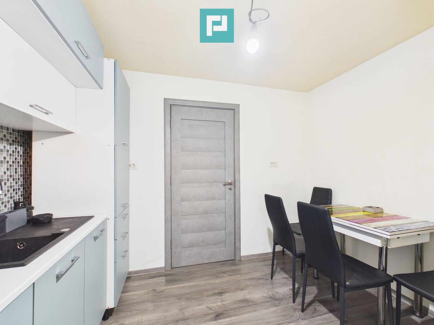 Apartament modern, la cheie în Micălaca - Poză 13