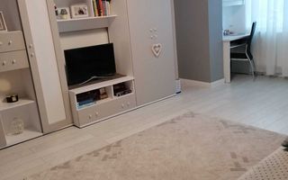 Apartament 70 mp, scara interioară, curte, parcare și boxă, mobilat. - Poză 3
