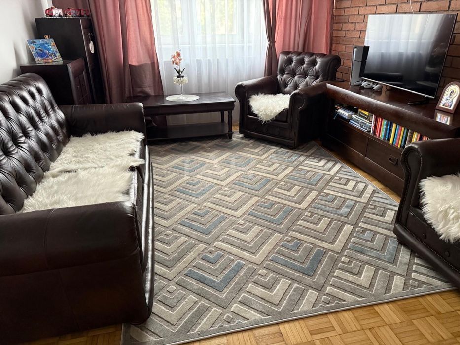 Apartament Modern cu 2 camere cu Acces la Curte - Poză 3