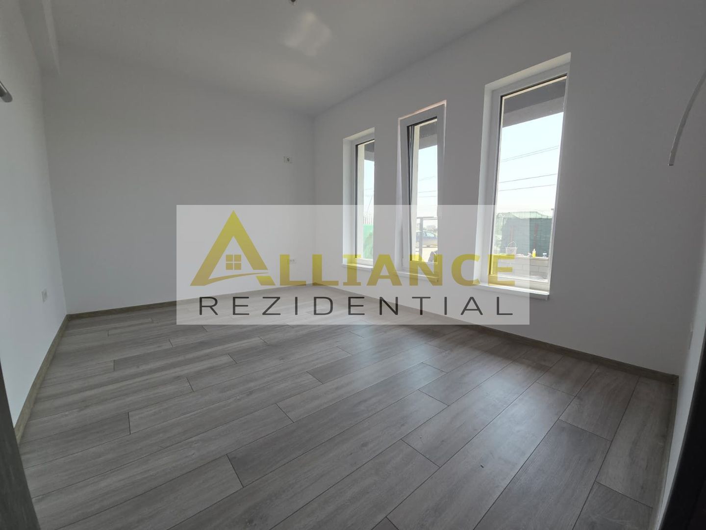 Vila 5 Camere | La 100 m de Blv. - Poză 9