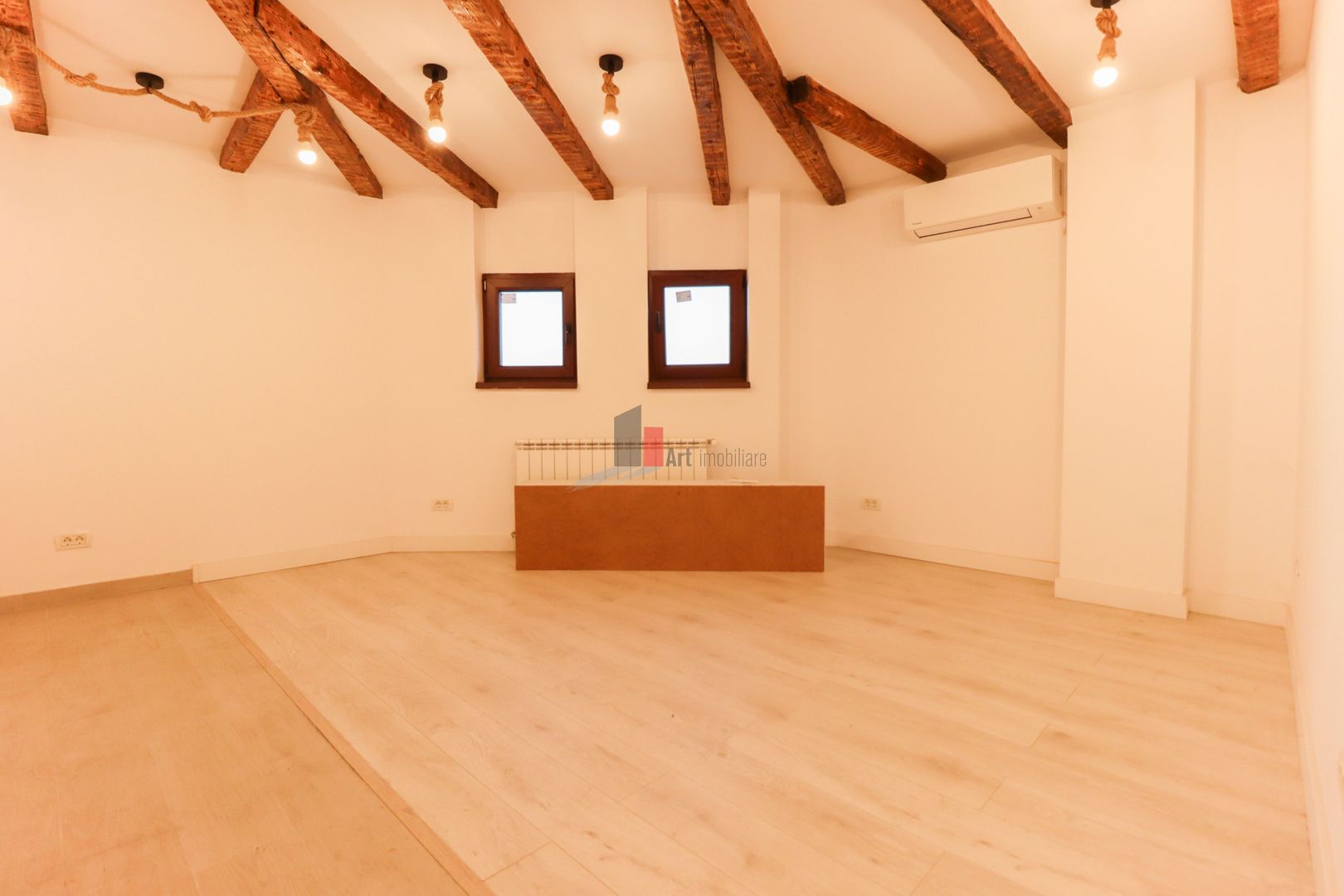 Vila "STRATO", ultrafinisata, comercial/birouri, "BLACK FRIDAY" - Poză 22