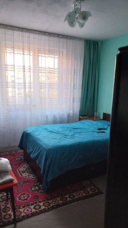 APARTAMENT 3 CAMERE ETAJ 6/8 BLOC 1981 METROU GORJULUI - Poză 2