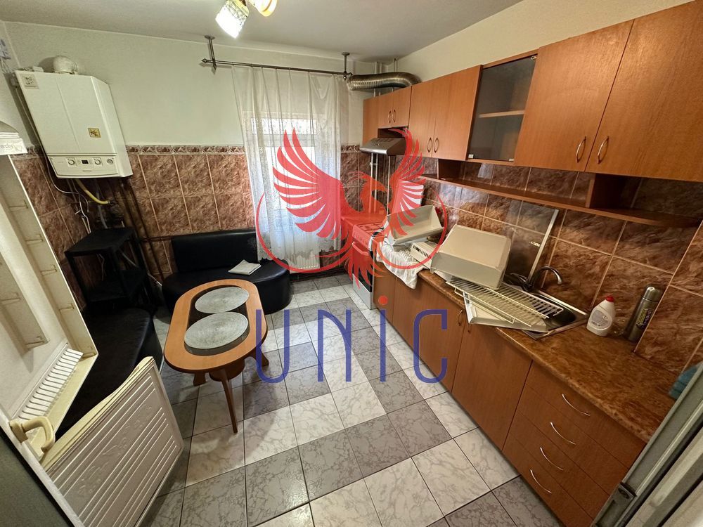 Apartamet decomandat in Craiovita Noua! - Poză 2