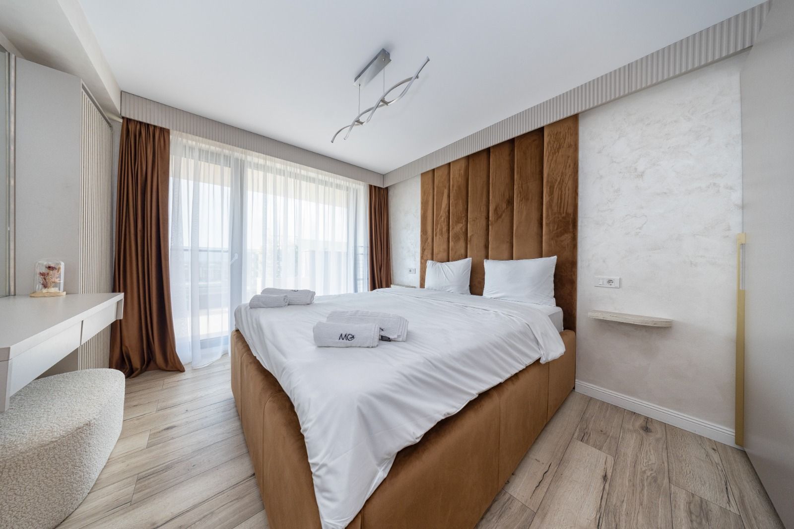 Penthouse superb, 3 camere+parcare subterana ,203 mp-Coresi - Poză 13