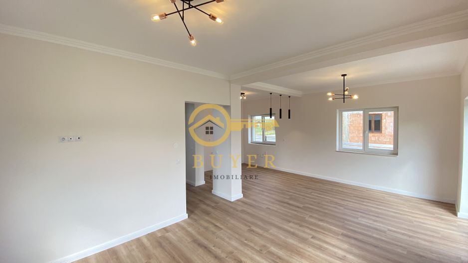 Casa intabulata, finisata LA CHEIE- Talmaciu, zona cu peisaj superb - Poză 6