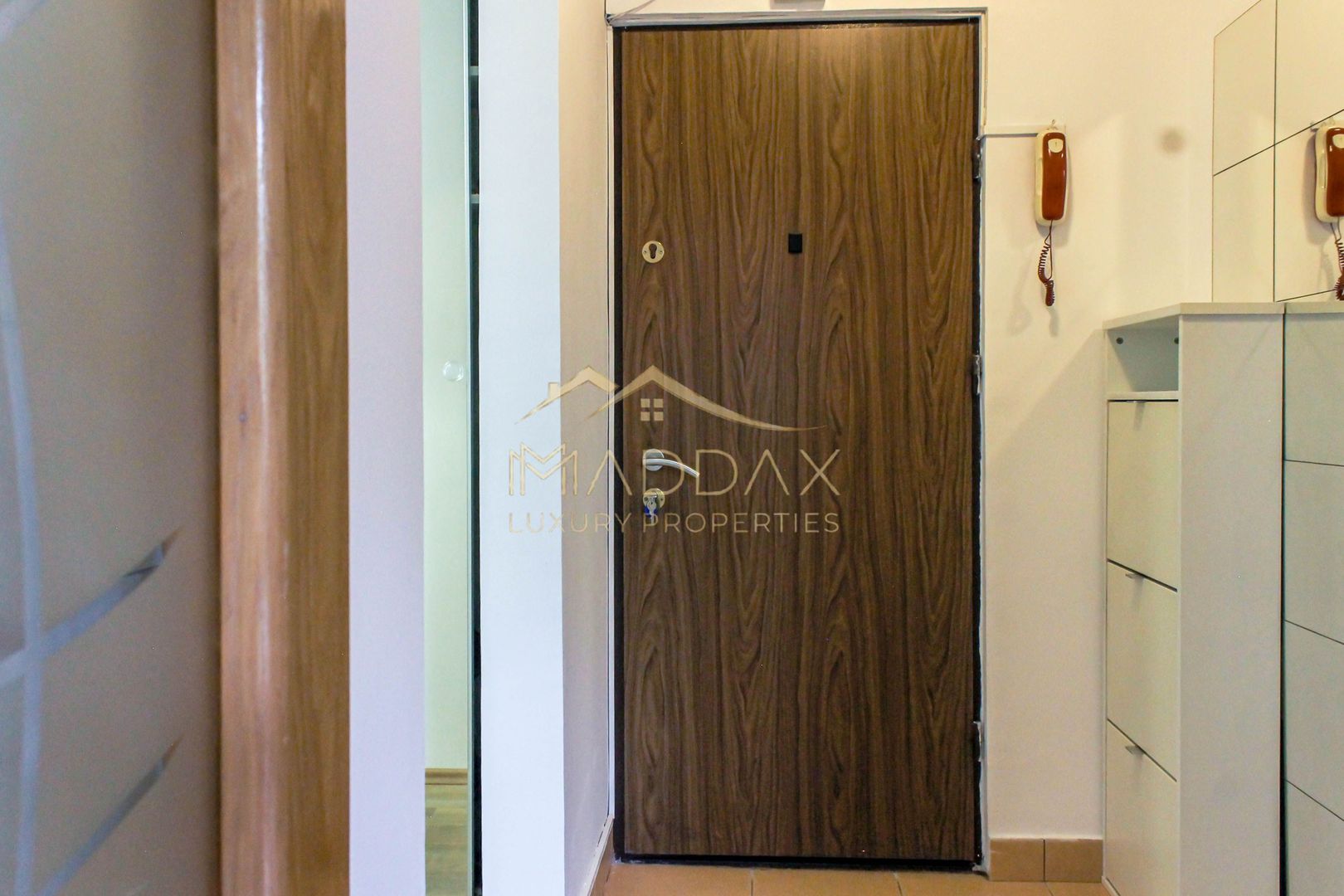 Apartament renovat cu 2 camere langa metrou de închiriat - Poză 22