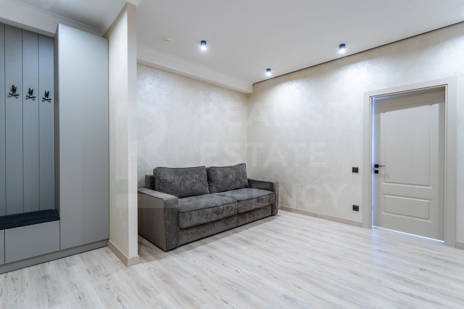 Vânzare, apartament, 2 camere + living, strada Nicola - Poză 10