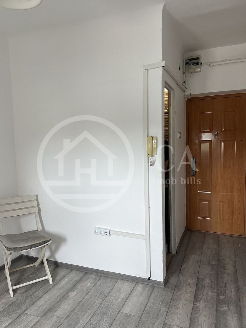 Garsoniera de vanzare in zona Rogerius Oradea - Poză 2