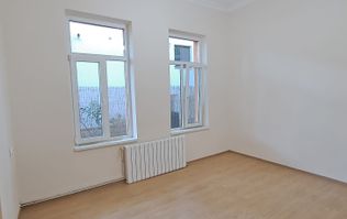 Dimitrie Cantemir, metrou Tineretului la 350 m, casa 2 camere + curte