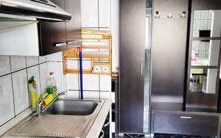 Codlea, apartament 2 camere decomandat, etaj 1, mobilat, 75000 euro - Poză 11