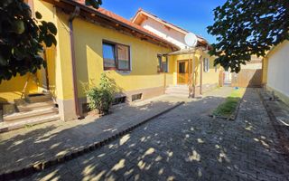 Casa cu 4 camere, 2024 mp teren, la asfalt, cu utilitati, Vintu de Jos - Poză 1
