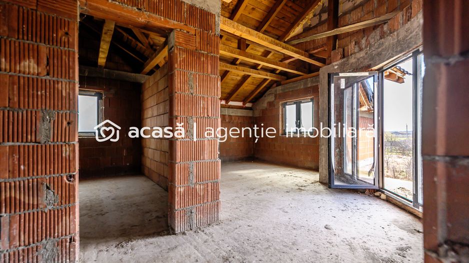 REZERVAT! Casă la roșu cu teren de 752 mp, Mandruloc. Arad - Poză 8