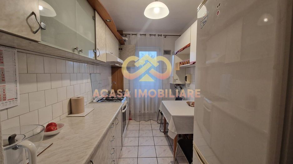 APARTAMENT 3 CAMERE ETAJ 3  59MP MOBILAT - Poză 2