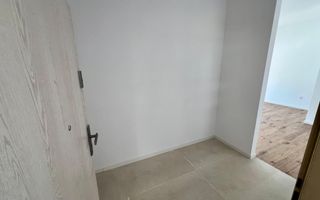 Apartament spațios la parter – ideal locuință sau spațiu comercial - Poză 4