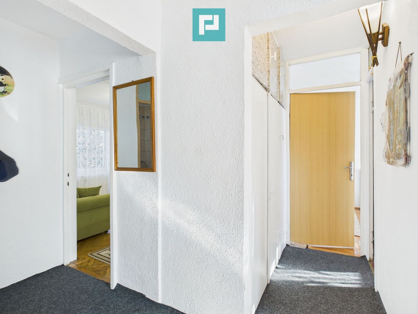 Apartament decomandat cu patru camere de inchiriat - Poză 18
